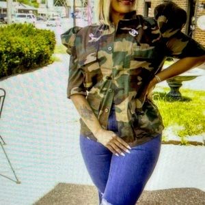 Puff sleeve camouflage jacket